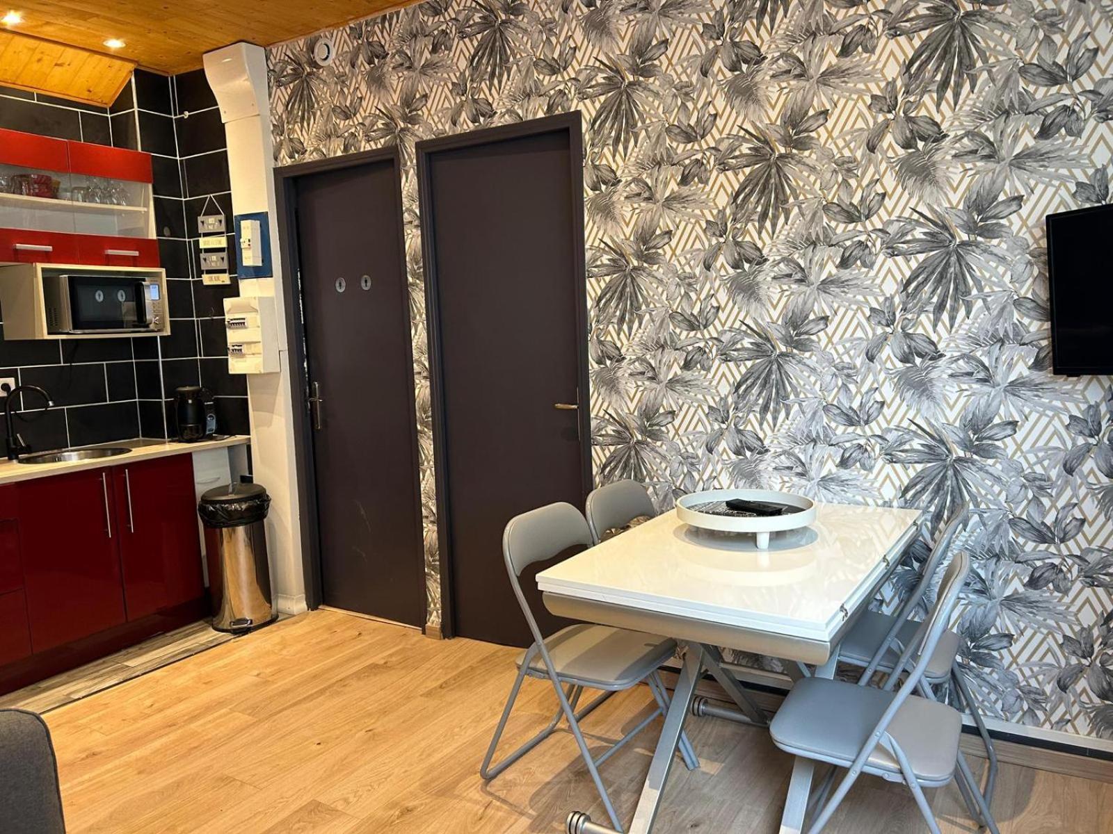 Appartement De Luxe En R/C Idealment Place En Hyper Centre 루르드 외부 사진